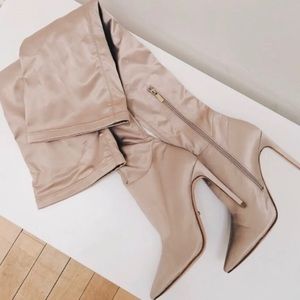 RAYE thatcher boot size 8. Amazing beautiful boot